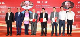 �á���׳���ԡ���ǿһ��˿�� 888�������������Ƚ�ְ����ά��ҵ��������չ